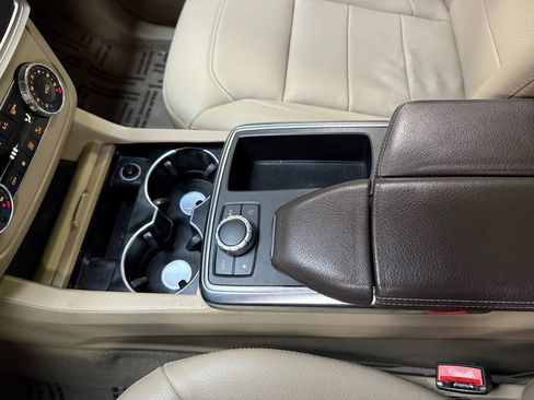 Used 2014 Mercedes-Benz ML 350 4MATIC w/ Premium 1 Package image 21
