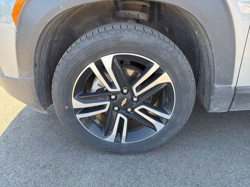 Used 2023 Chevrolet TrailBlazer LT AWD/4WD image 10