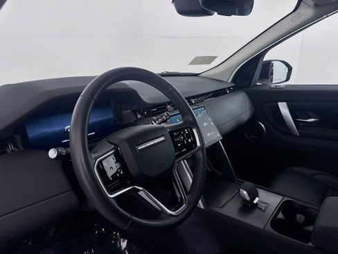 Used 2024 Land Rover Discovery Sport S image 9