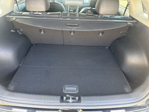 Used 2017 Kia Niro EX image 31