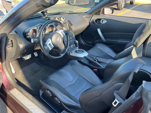 Used 2006 Nissan 350Z Grand Touring RWD image 6