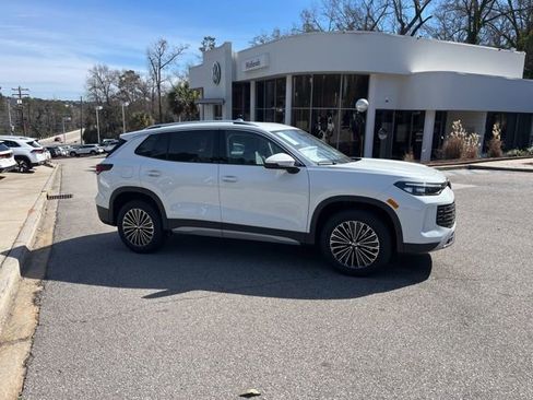 New 2026 Volkswagen Tiguan S AWD/4WD image 2