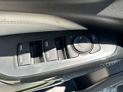 New 2026 Chevrolet Trax LT w/ LT Convenience Package FWD image 18
