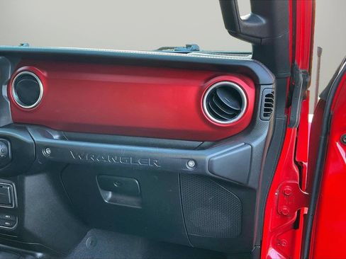 Used 2020 Jeep Wrangler Unlimited Rubicon AWD/4WD image 21