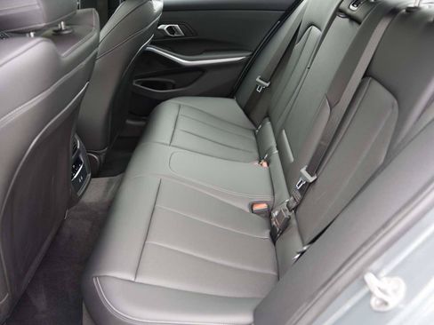 Used 2025 BMW 330i Sedan w/ M Sport Package RWD image 10