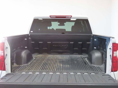 Certified 2025 Chevrolet Silverado 1500 LT w/ LPO, Dark Essentials Package image 5