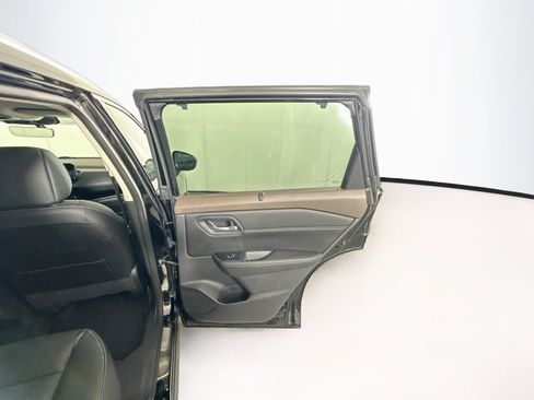 Used 2023 Nissan Rogue SL w/ SL Premium Package FWD image 31