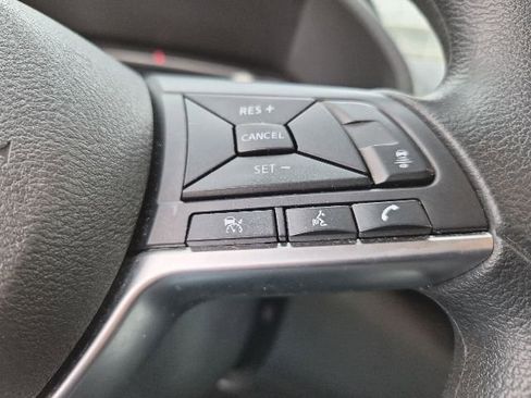 Used 2024 Nissan Sentra SV FWD image 21