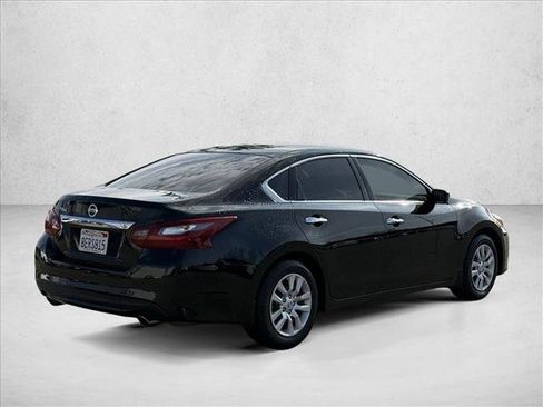 Used 2018 Nissan Altima 2.5 S w/ S Convenience Package FWD image 5