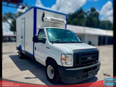 Used 2023 Ford E-350 and Econoline 350 Super Duty w/ Power Windows & Locks Group RWD image 3