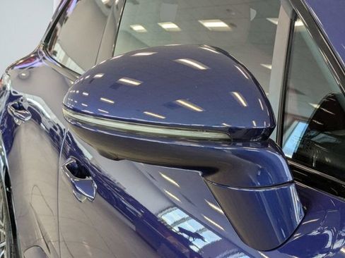 Used 2024 Porsche Macan Turbo Electric AWD/4WD image 12