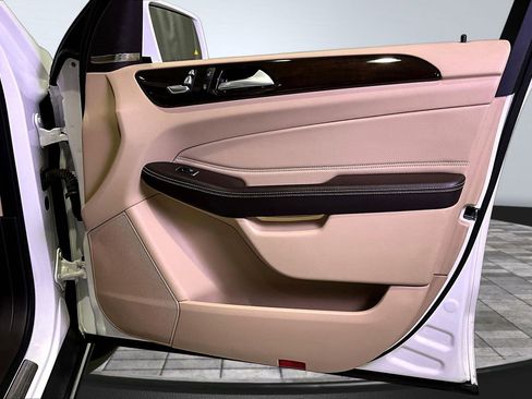 Used 2018 Mercedes-Benz GLE 350 4MATIC image 26