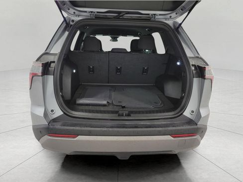 Used 2025 Chevrolet Equinox LT image 16