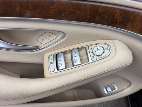 Used 2015 Mercedes-Benz S 550 4MATIC Sedan image 22