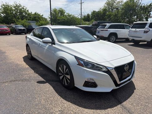Used 2022 Nissan Altima 2.5 SL FWD image 1