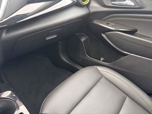Used 2024 Chevrolet Trax ACTIV w/ Sunroof Package FWD image 63