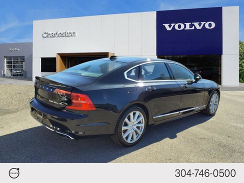 Used 2019 Volvo S90 T8 Inscription image 3
