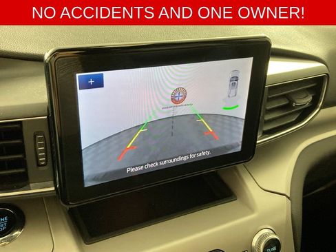 Used 2023 Ford Explorer XLT w/ Equipment Group 202A image 6