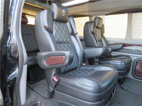 Used 2020 GMC Savana 2500 w/ Enhanced Convenience Package image 5