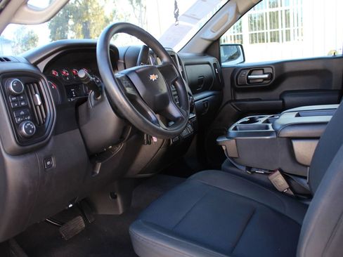 Used 2019 Chevrolet Silverado 1500 Custom w/ Custom Value Package image 15