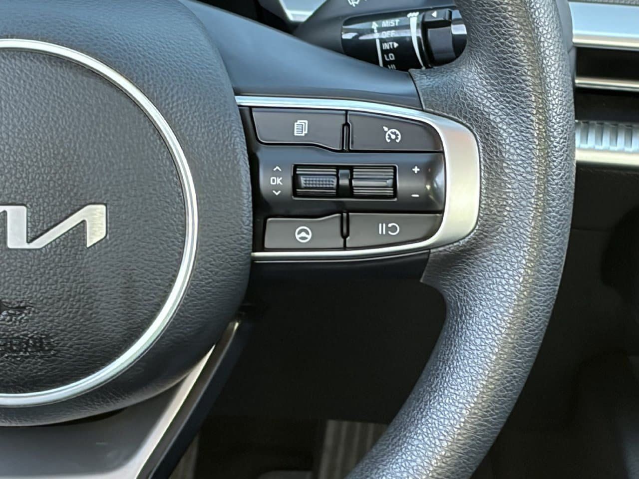Used 2023 Kia K5 LXS FWD image 18