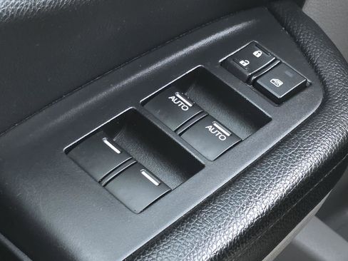 Used 2019 Honda Pilot LX image 9