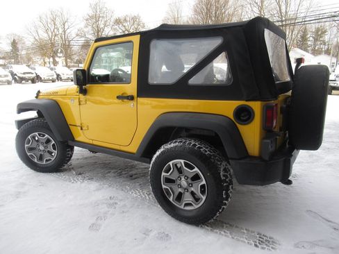 Used 2015 Jeep Wrangler Rubicon w/ Power Convenience Group image 15