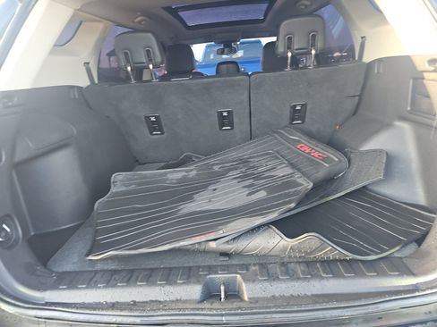 Used 2019 GMC Terrain Denali w/ Advanced Safety Package image 14