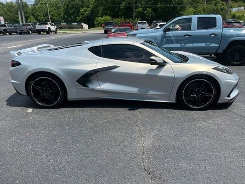 Used 2021 Chevrolet Corvette Stingray Premium Cpe w/ Z51 Performance Package RWD image 10
