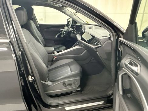 Used 2025 Audi Q5 Premium Plus w/ Premium Plus AWD/4WD image 24
