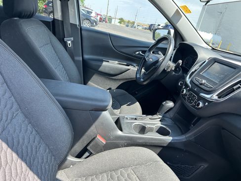 Used 2018 Chevrolet Equinox LT FWD image 12