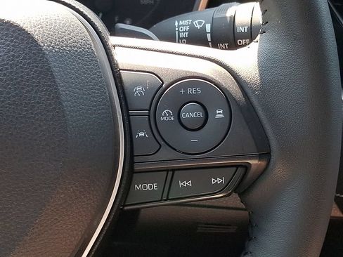 Used 2025 Toyota Corolla SE FWD image 22