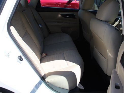 Used 2016 Nissan Altima 2.5 SV FWD image 21