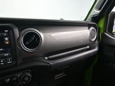 Used 2018 Jeep Wrangler Unlimited Sahara AWD/4WD image 12
