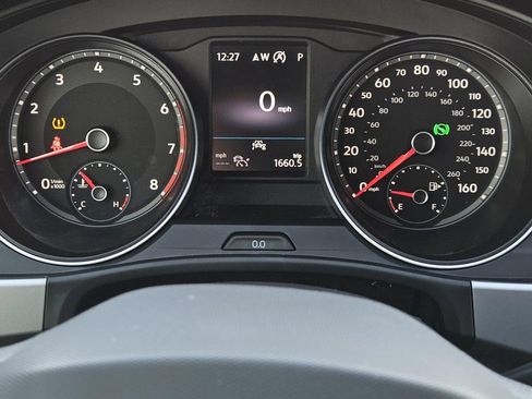 Used 2021 Volkswagen Atlas Cross Sport SE w/ Panoramic Sunroof Package image 19