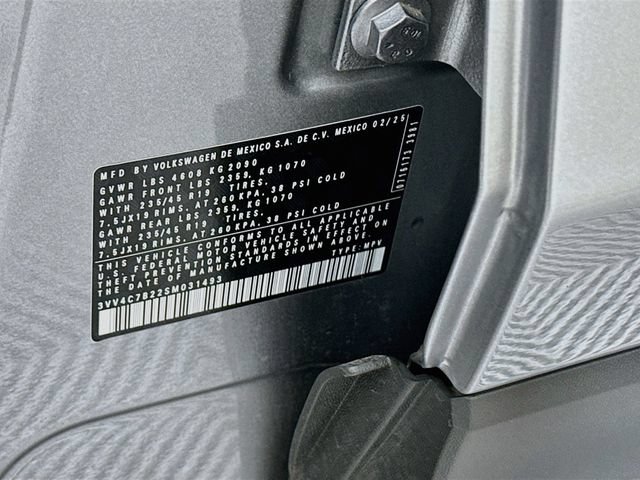 Certified 2025 Volkswagen Taos SEL AWD/4WD image 33