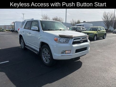 Used 2013 Toyota 4Runner Limited image 3