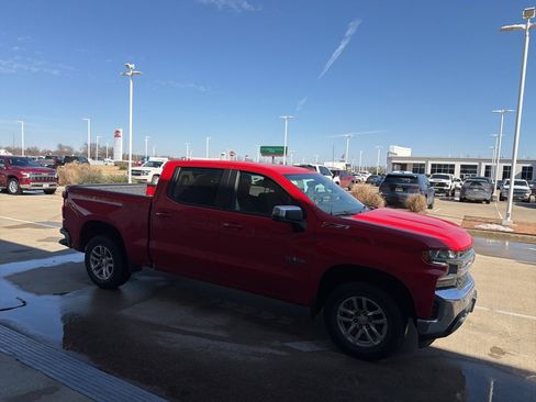 Certified 2022 Chevrolet Silverado 1500 LT w/ Z71 Off-Road Package image 1