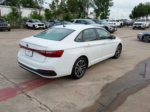 Used 2025 Volkswagen Jetta Sport FWD image 7
