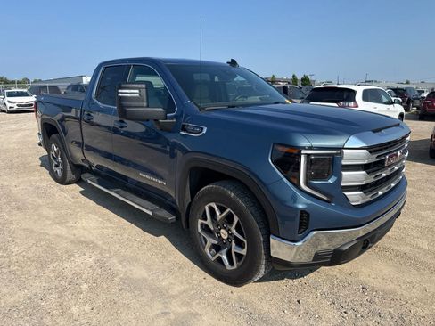 Used 2024 GMC Sierra 1500 SLE w/ X31 Off-Road Package AWD/4WD image 4
