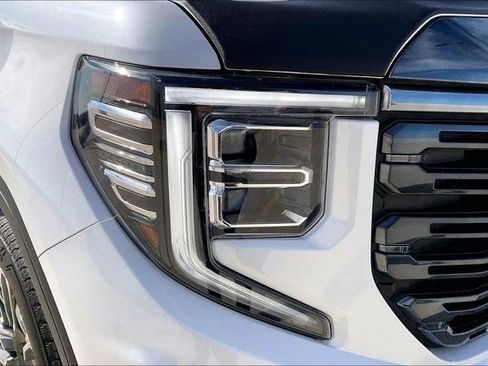 Used 2023 GMC Sierra 1500 Denali Ultimate image 35