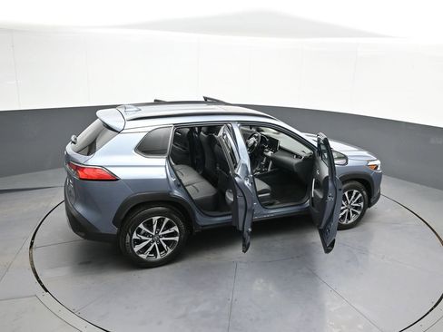 Certified 2023 Toyota Corolla Cross XLE image 45