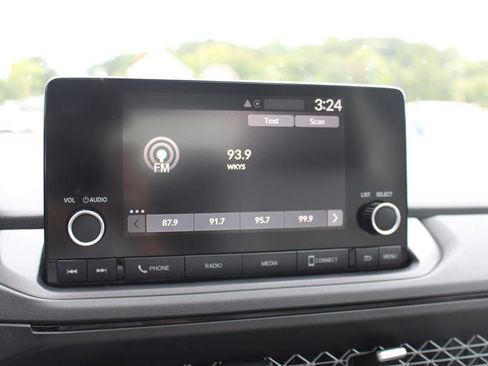 Used 2023 Honda Accord EX image 17