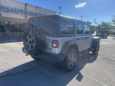 Used 2018 Jeep Wrangler Unlimited Sport S image 7