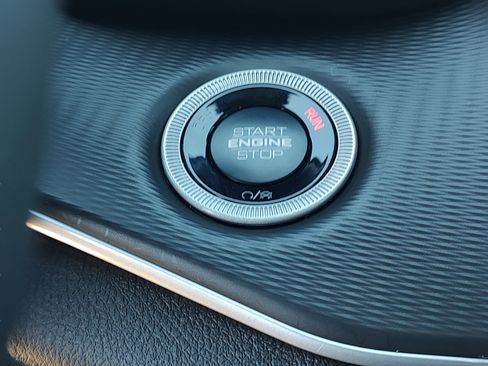 New 2025 Jeep Grand Cherokee L Altitude RWD image 20