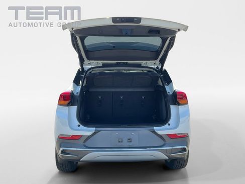 Used 2023 Buick Encore GX Essence w/ Experience Buick Package FWD image 11