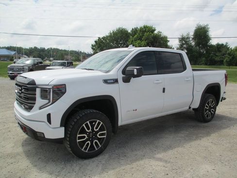 New 2026 GMC Sierra 1500 AT4 w/ AT4 Premium Package AWD/4WD image 12