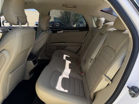 Used 2013 Ford Fusion SE FWD image 26
