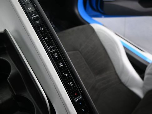 Used 2020 Chevrolet Corvette Stingray Preferred Conv w/ 2LT Preferred Equipment Group RWD image 33
