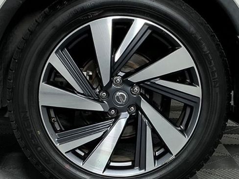 Used 2018 Nissan Murano Platinum FWD image 10